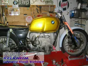 BMW R100RS mit provisorisch fixierten vorderem Alu-Kotflügel BMW R100RS mit provisorisch fixierten vorderem Alu-Kotflügel