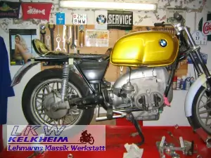 BMW R100RS Gestaltung im Bereich des Motors BMW R100RS Gestaltung im Bereich des Motors