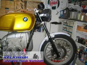 Grigat-Gabelbrücke mit Scheinwerfer und Tacho an der BMW R100RS Grigat-Gabelbrücke mit Scheinwerfer und Tacho an der BMW R100RS