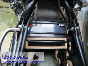 BMW R90S mit eingabauter Batteriekiste BMW R90S mit eingabauter Batteriekiste