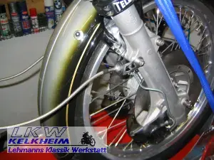 BMW R90S Bremsen sind montiert BMW R90S Bremsen sind montiert